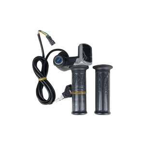 Maneta acceleratie cu display LED si cheie pentru bicicleta si trotineta electrica 48V